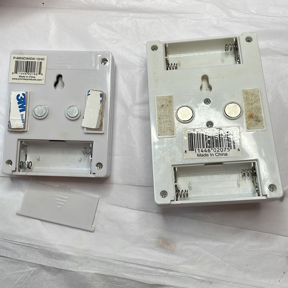 Light switches - Picture 3 of 3